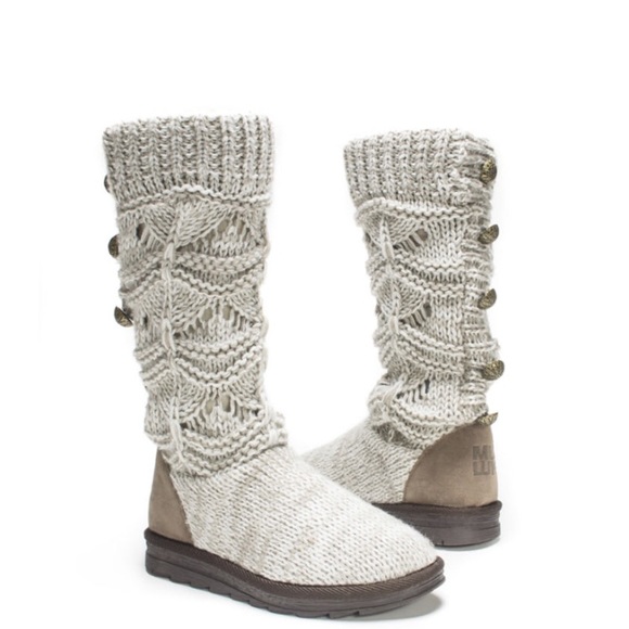 Muk Luks Jamie Boots - Picture 2 of 6